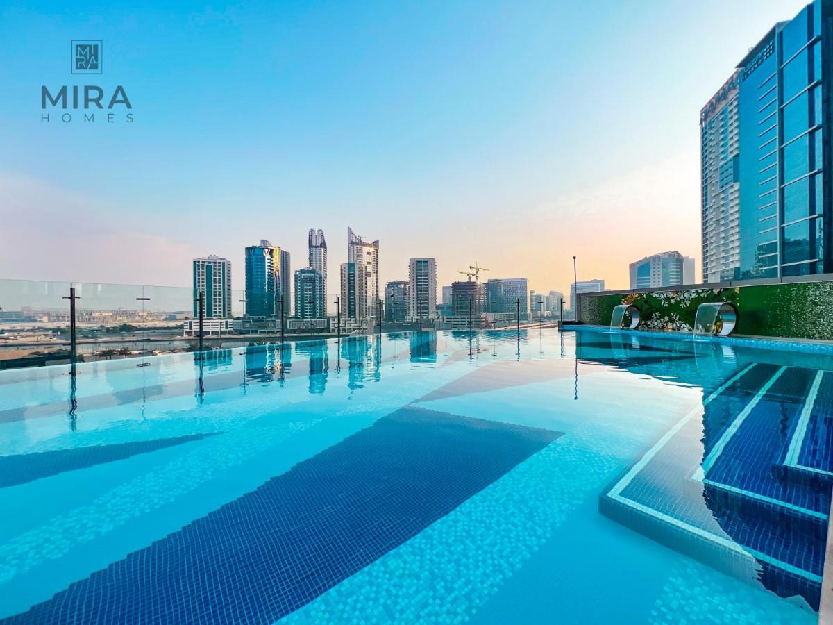 Mira Holiday Homes - Lovely Studio With Burj Khalifa View Dubái Exterior foto